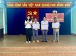 Đảng bộ xã Dun trao tặng Huy hiệu Đảng đợt 3/2/2024