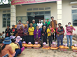 Tặng 220 suất quà cho học sinh và người nghèo xã H Bông